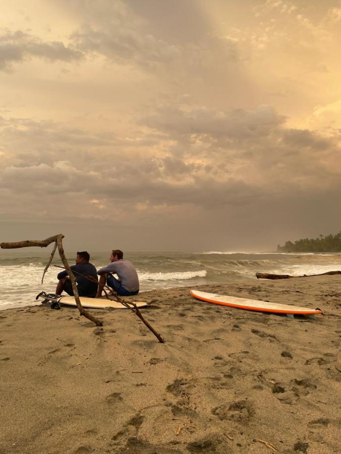 The Mompe Beach Hostal La Poza Екстериор снимка