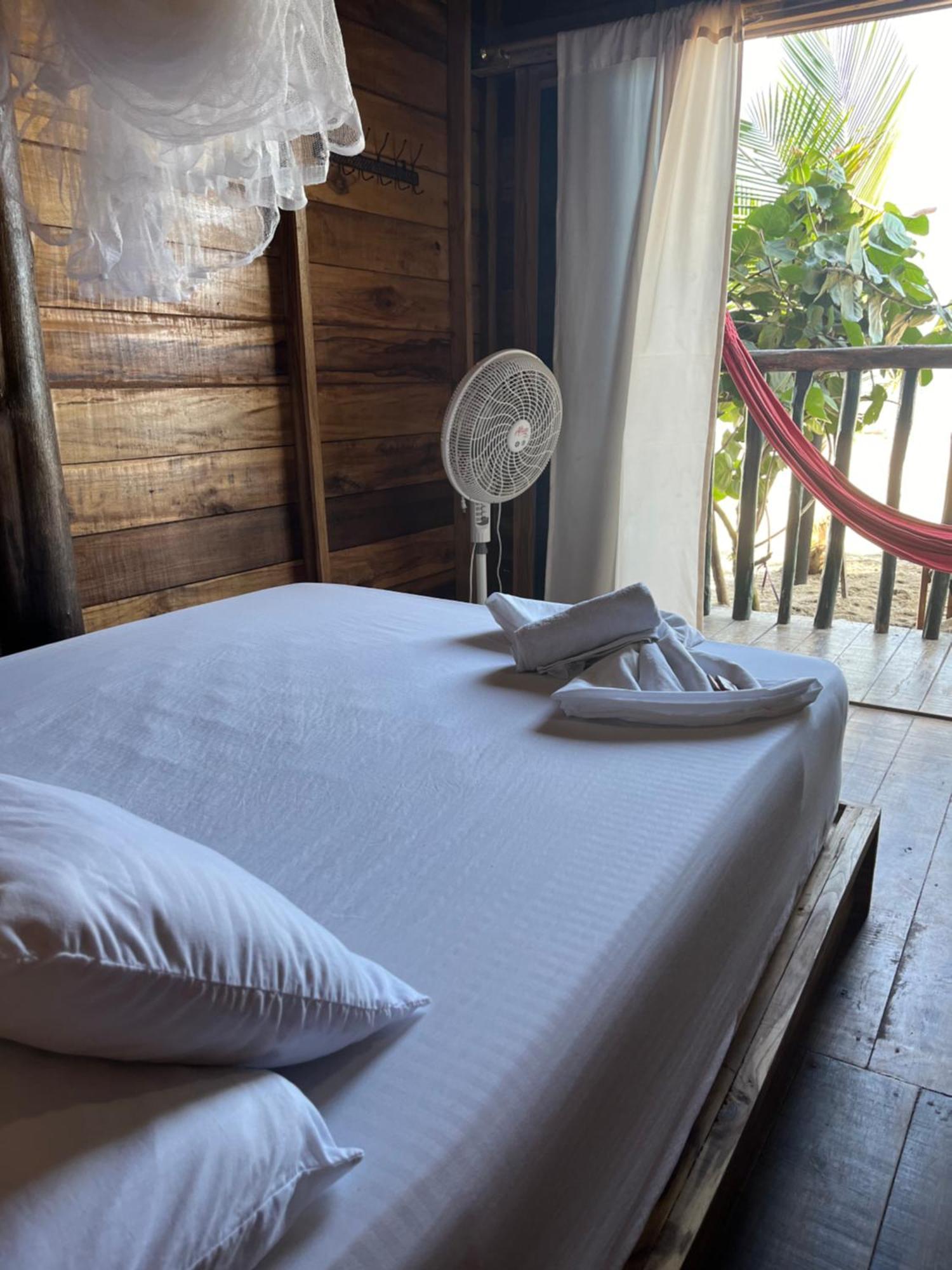 The Mompe Beach Hostal La Poza Екстериор снимка