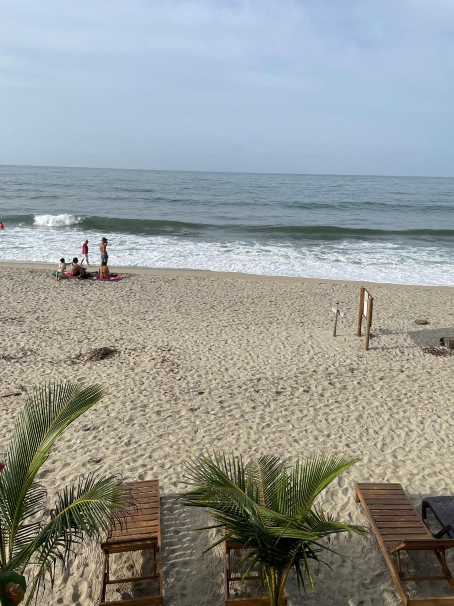 The Mompe Beach Hostal La Poza Екстериор снимка
