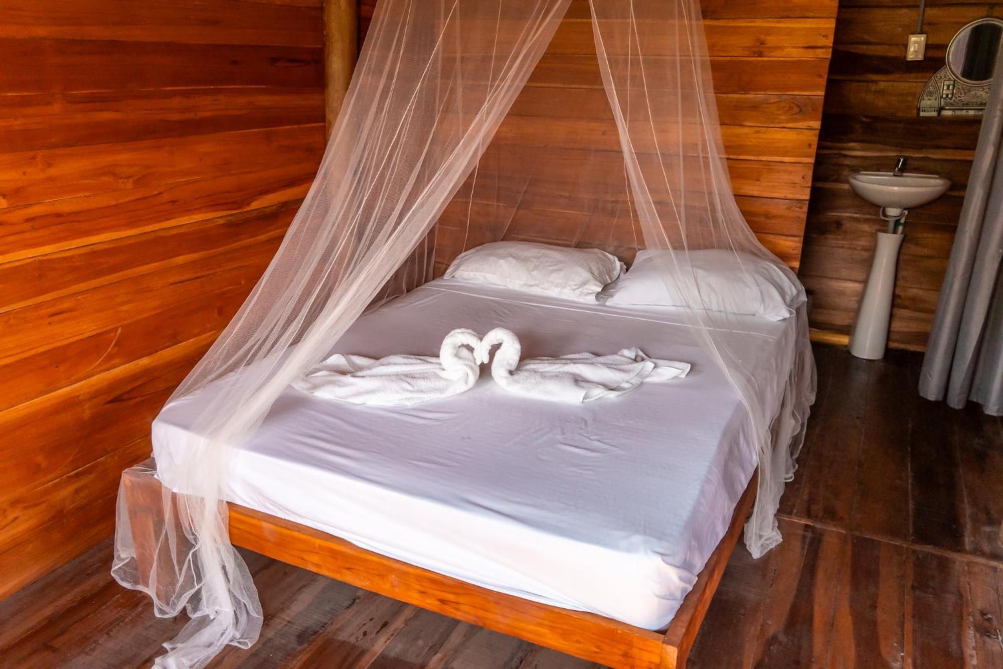 The Mompe Beach Hostal La Poza Екстериор снимка