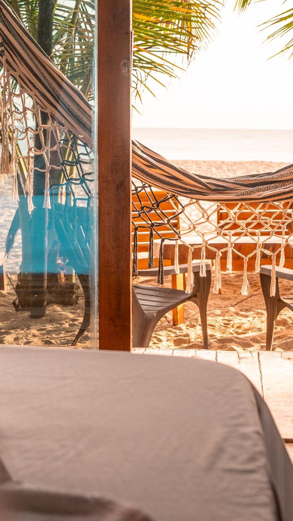 The Mompe Beach Hostal La Poza Екстериор снимка