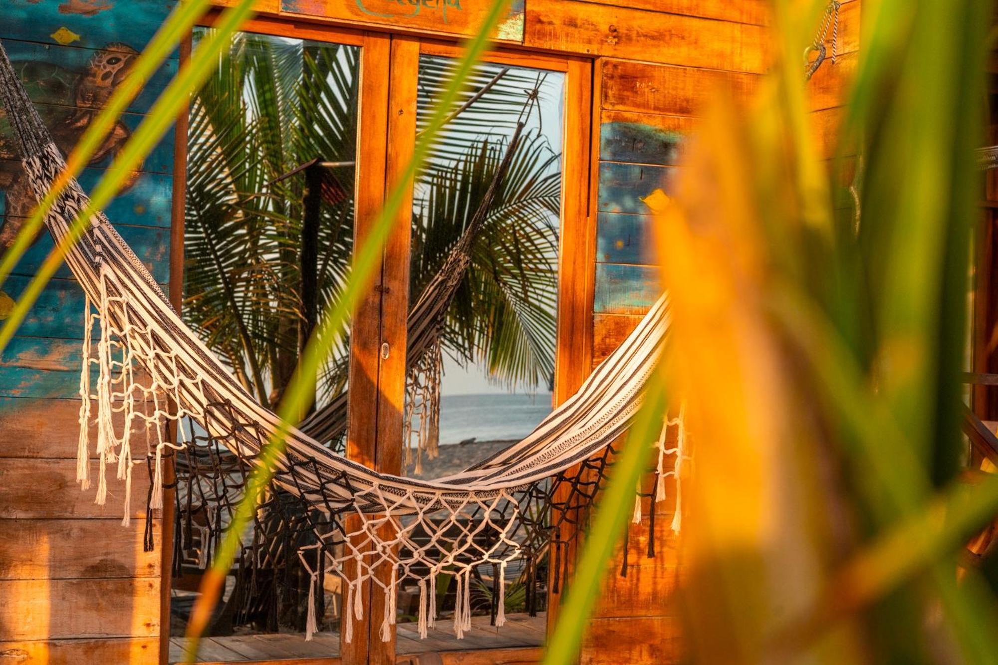The Mompe Beach Hostal La Poza Екстериор снимка