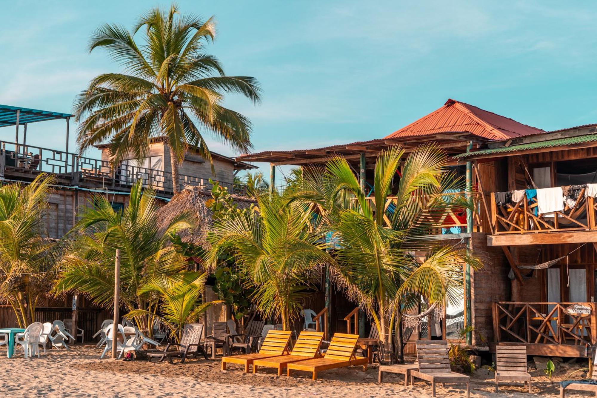 The Mompe Beach Hostal La Poza Екстериор снимка