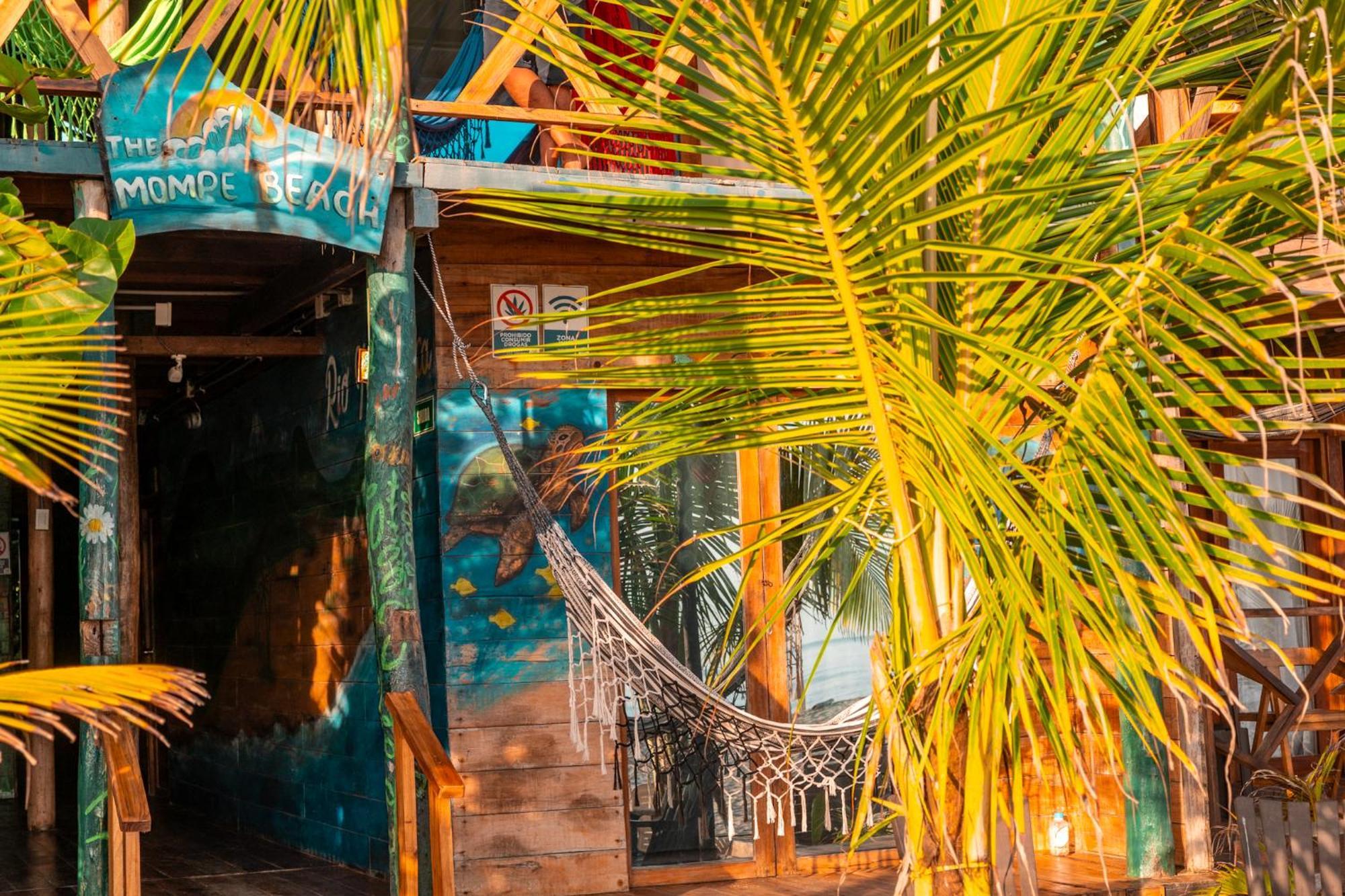 The Mompe Beach Hostal La Poza Екстериор снимка